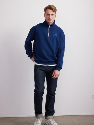 BEARTH Sweatshirt in Blue