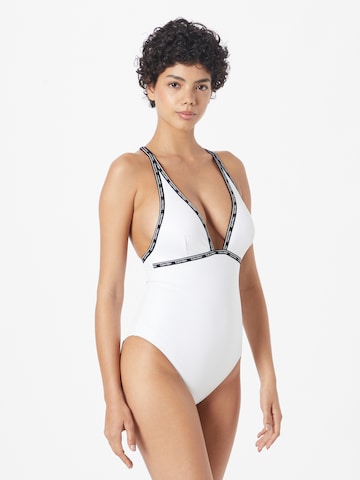Calvin Klein Swimwear حمالة صدر مثلثة ثوب السباحة بلون أبيض: الأمام
