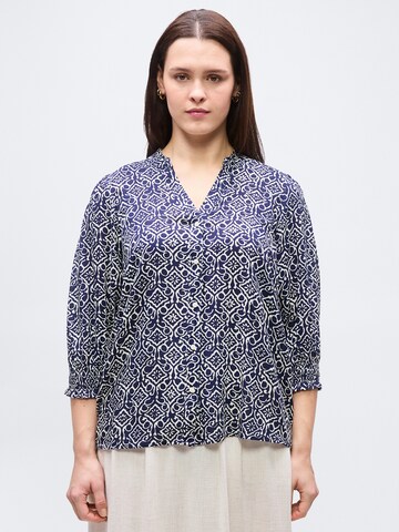 Chemisier 'CARRaya' ONLY Carmakoma en bleu : devant