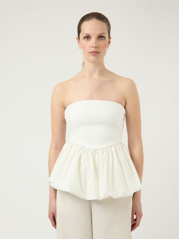 Top 'YASFera' di YAS in bianco: frontale