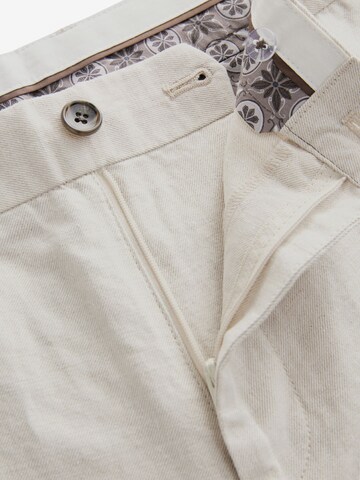 Next - Regular Calças chino em branco