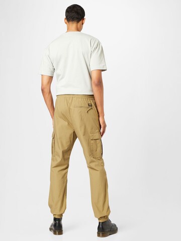 Regular Pantalon cargo Carhartt WIP en marron