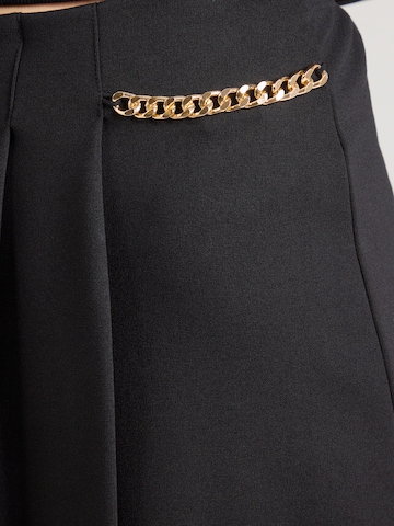 ABOUT YOU Пола 'Joelina' в черно