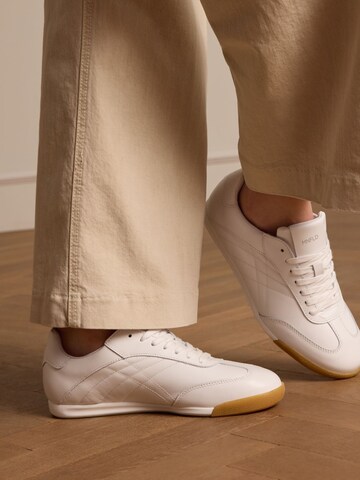 MANFIELD Sneakers in White