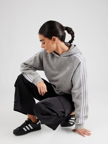ADIDAS ORIGINALS Sweatshirt in Grey