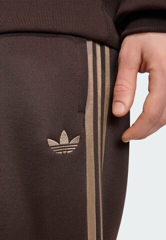Baggy Pantalon 'Adicolor' ADIDAS ORIGINALS en marron