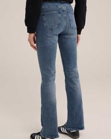 Flared Jeans di WE Fashion in blu