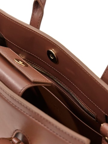 GUESS Skuldertaske 'Guess Sac Bandoulière Diana Maxi Satchel Chocolate' i brun