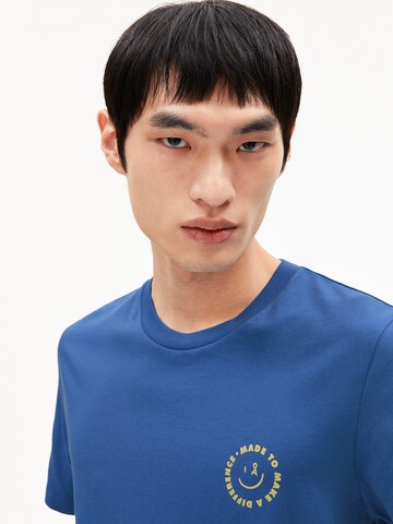 ARMEDANGELS T-Shirt JAAMES SMILEY (GOTS) in Blau