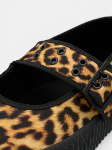 VANS Ballerinasko med rem i brun