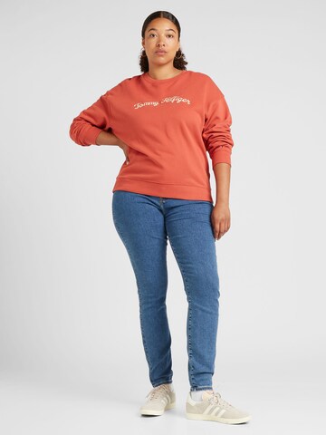 Tommy Hilfiger Curve Sweatshirt in Red