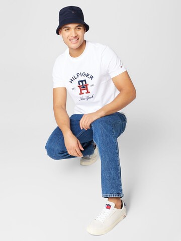 Tricou de la TOMMY HILFIGER pe alb