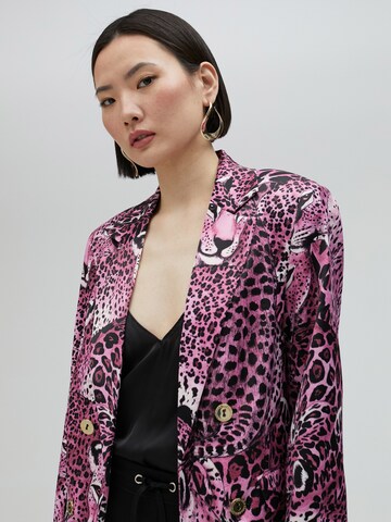 Lola Casademunt Blejzr – pink