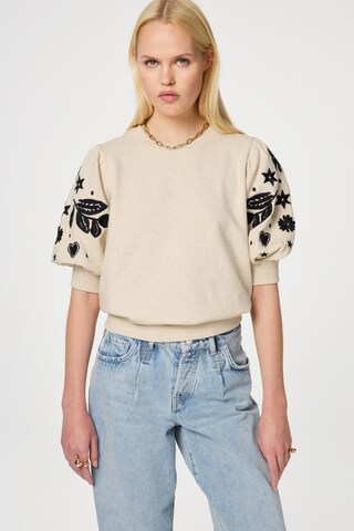 Sweat-shirt Fabienne Chapot en beige : devant