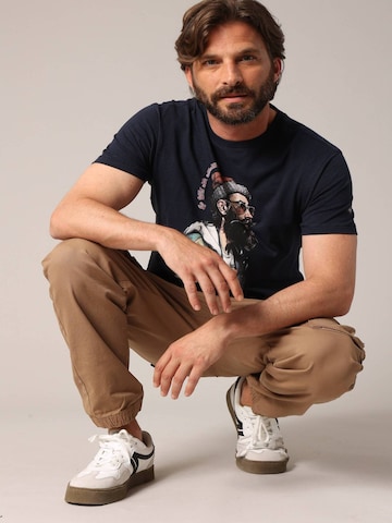 T-Shirt 'HIPSTER' Deeluxe en bleu
