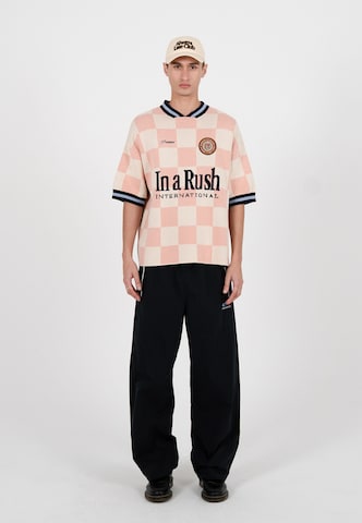 Pullover 'Victory' di Prohibited in rosa