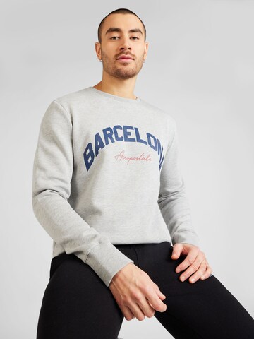 Sweat-shirt 'BARCELONA' AÉROPOSTALE en gris : devant