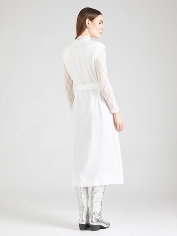 Robe-chemise 'ILINI' b.young en blanc