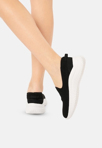 Scarpa slip-on di Elara in nero
