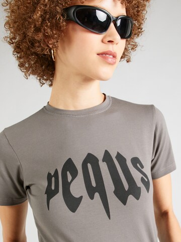 Pequs T-Shirt in Grau