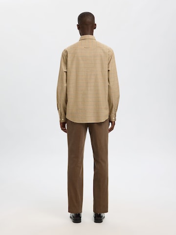 SELECTED Regular fit Overhemd in Bruin