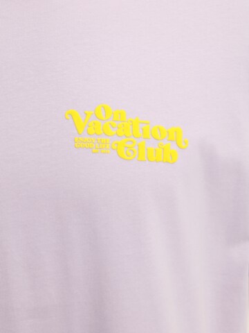 On Vacation Club Shirt 'Enjoy' in Lila