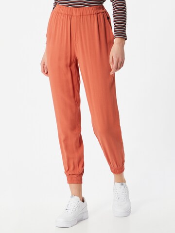 Iriedaily - Tapered Pantalón 'Civic' en rojo: frente