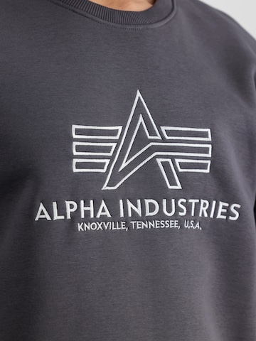 ALPHA INDUSTRIES Sweatshirt in Grey