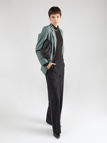 Blazer 'Sari' di ABOUT YOU in verde