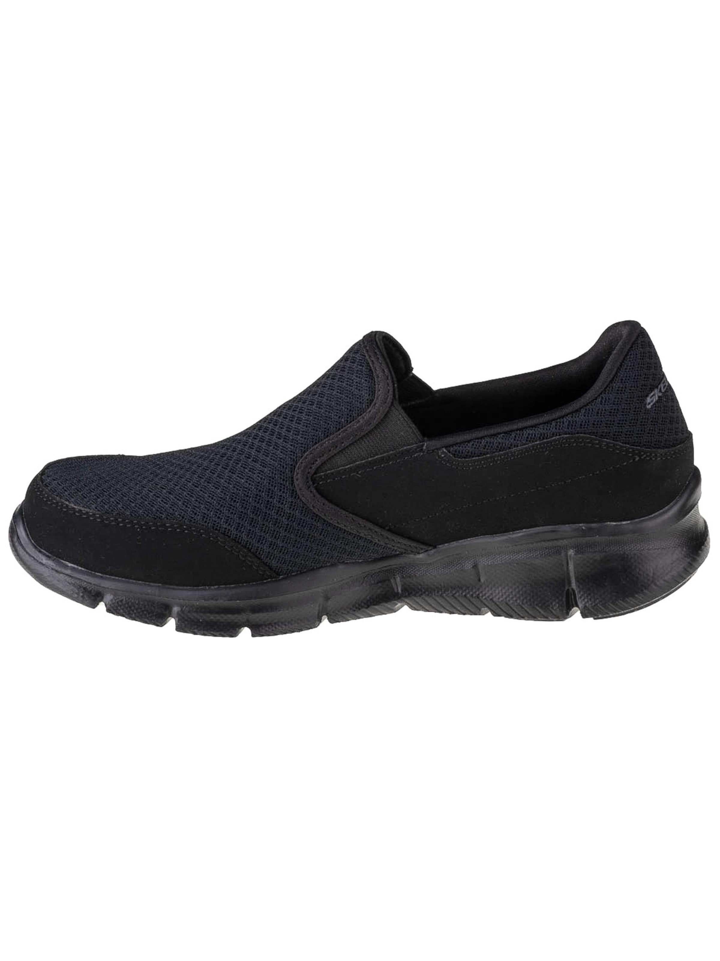 SKECHERS Classic Flats 'Equalizer' in Black: front