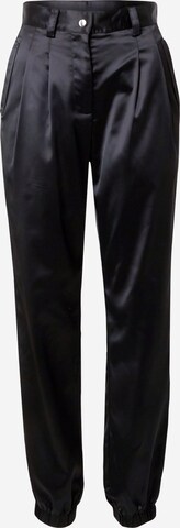 Guido Maria Kretschmer Women Tapered Pleat-front trousers 'Nina' in Black: front