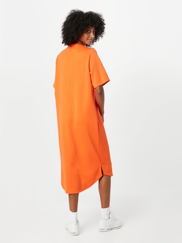 b.young Obleka | oranžna barva