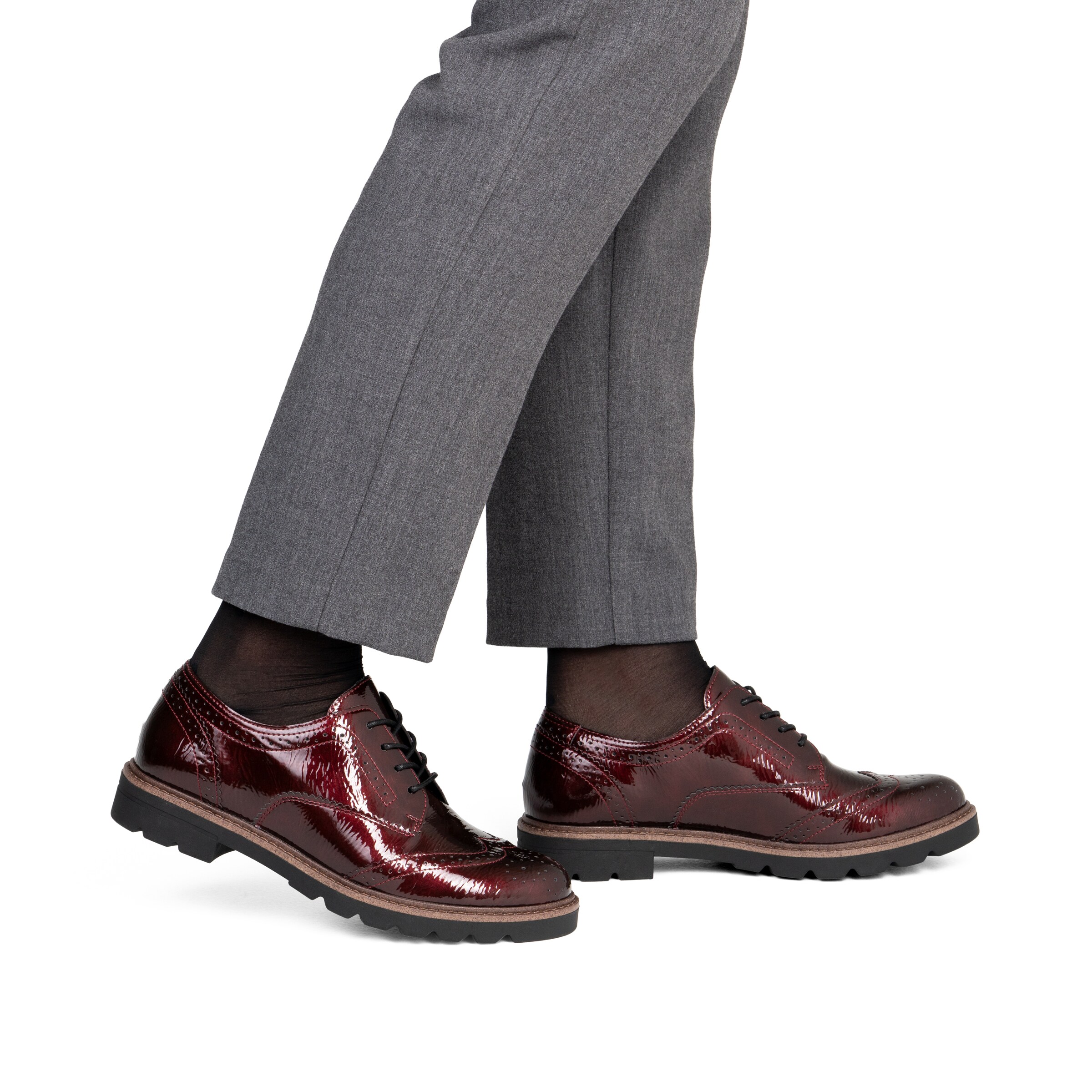 Chaussure à lacets REMONTE en rouge : devant