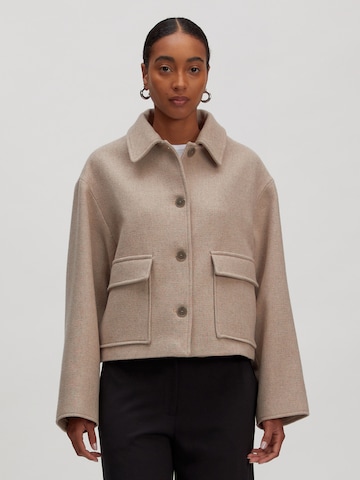 EDITED Tussenjas 'Jen' in Beige: voorkant