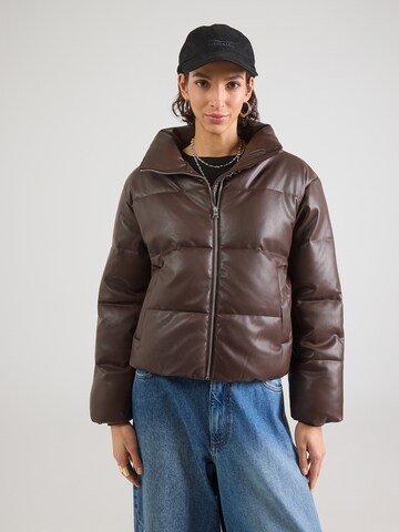 Abercrombie & Fitch - Chaqueta de invierno en marrón: frente