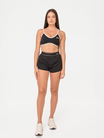 neverover Regular Sporthose 'NOVO'‌‌‌‌‌‌‌ in Schwarz