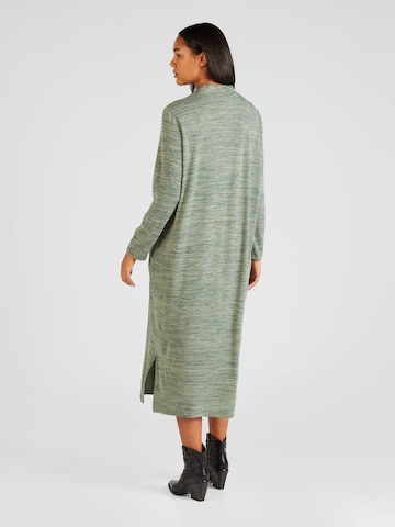 Vero Moda Curve فستان 'KATIE' بلون أخضر