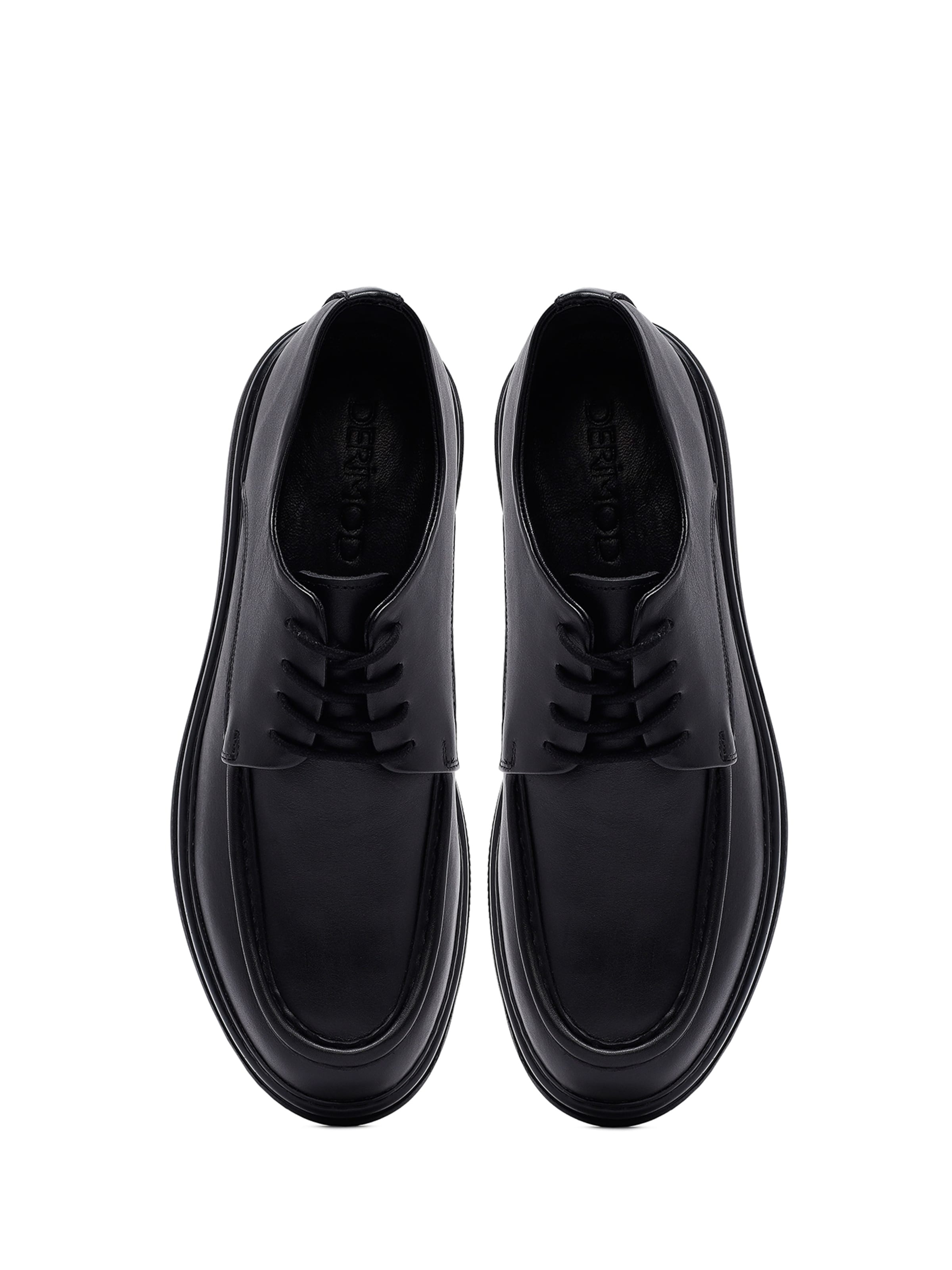 Scarpa stringata di Derimod in nero