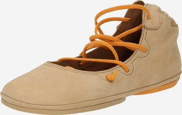 CAMPER Ballerina 'Right Nina' in Beige: voorkant