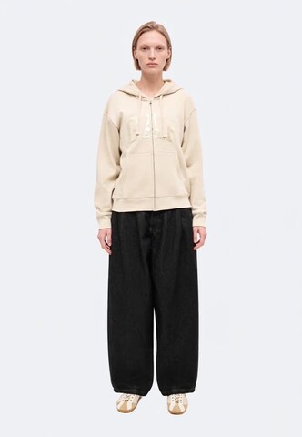 GAP Sweatjacke 'HERITAGE' in Beige