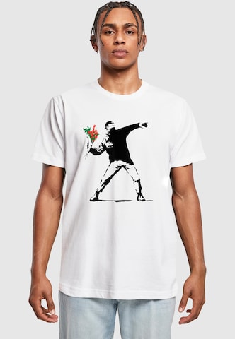 Merchcode Shirt 'Banksy - Love Is In The Air' in Wit: voorkant
