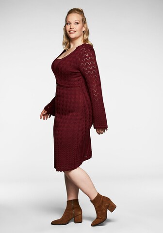 SHEEGO Knitted dress in Red