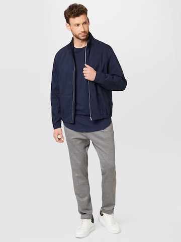 BURTON MENSWEAR LONDON Tapered Élére vasalt nadrágok - szürke