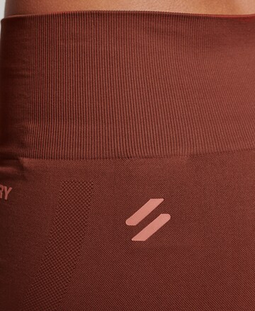 Skinny Pantalon de sport Superdry en rouge