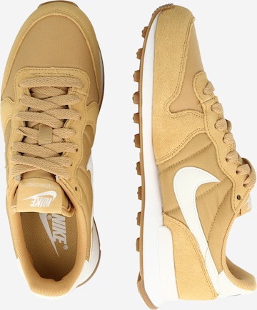 Nike Sportswear Trampki niskie 'Internationalist' w kolorze brązowy