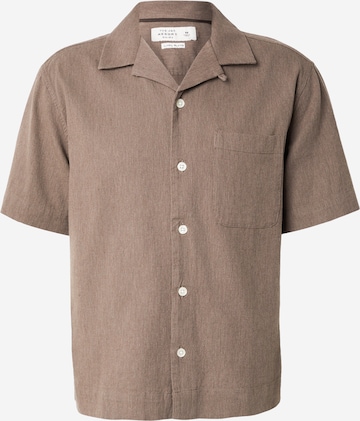 Abercrombie & FitchRegular Fit Košulja - smeđa boja: prednji dio