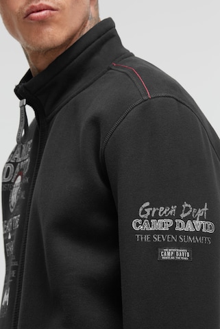 CAMP DAVID Sweatjacke mit Logo Prints, Stickereien und Patches in Schwarz