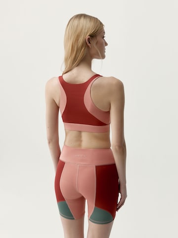 Born Skinny Sporttop 'Darana' in Rood