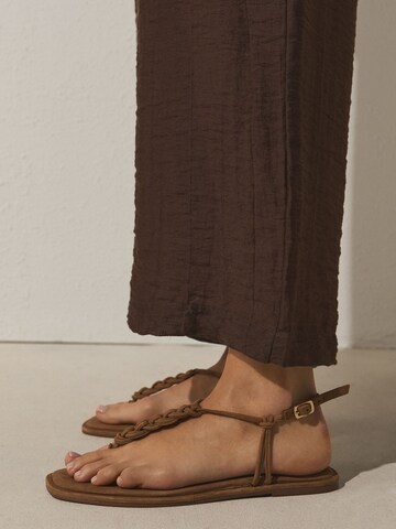 Next Sandale in Braun