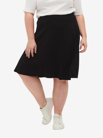 Zizzi Skirt 'VSKATER' in Black: front